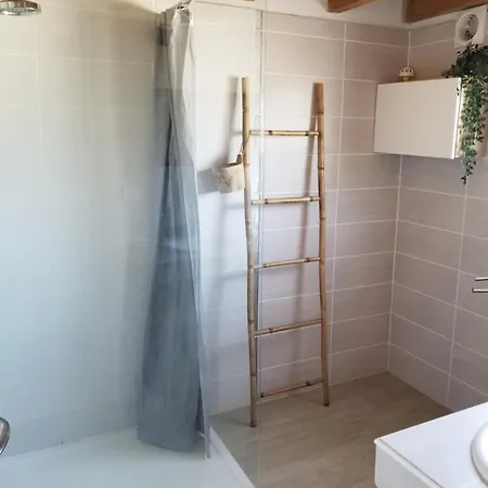 Holiday home Belle Classee 4 Etoiles Proche Avec Jardin *